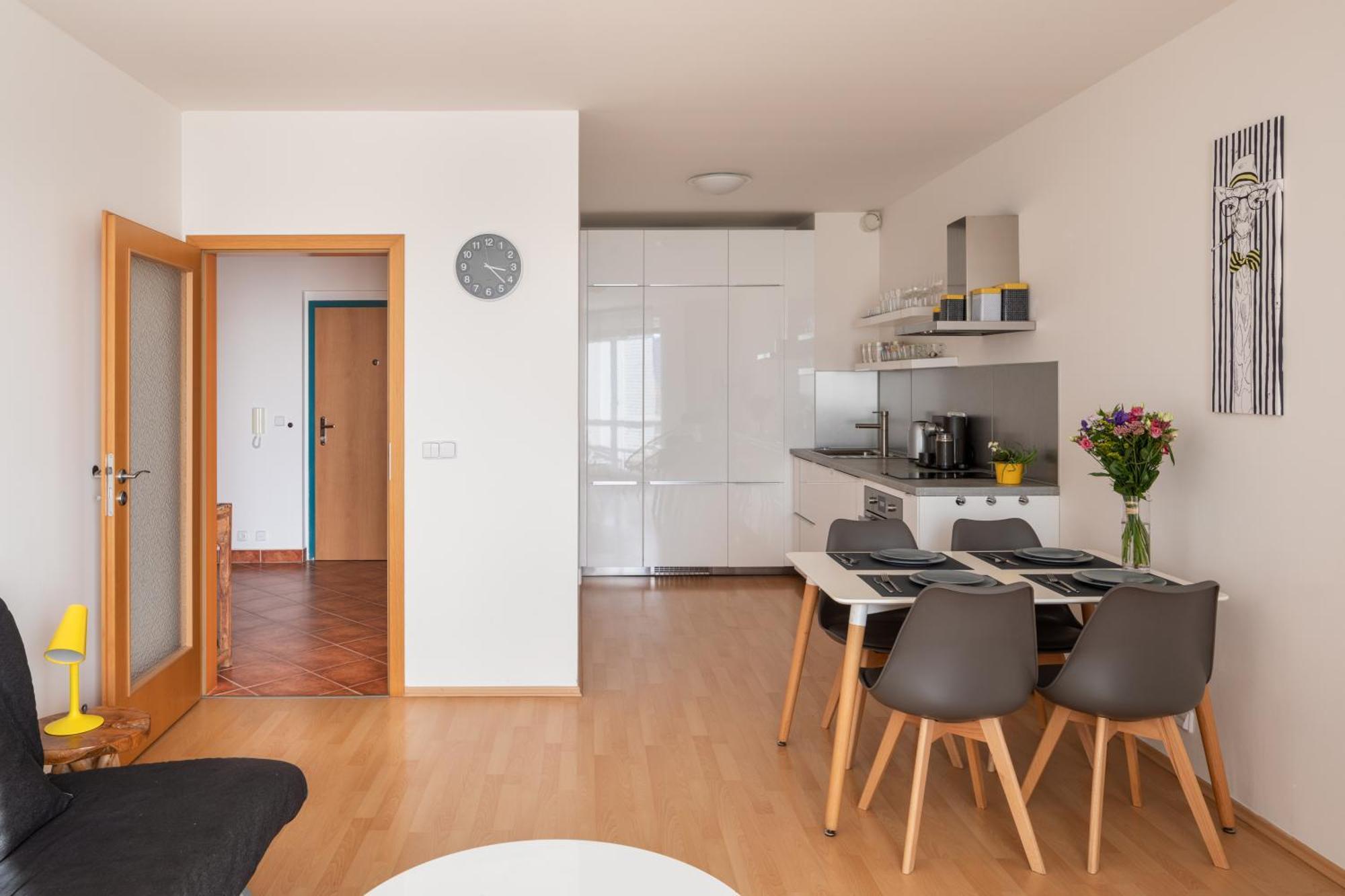 Apartmán Sunny In Modrany By Days Praha